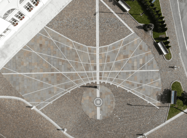 meridiana in Piazza Segato